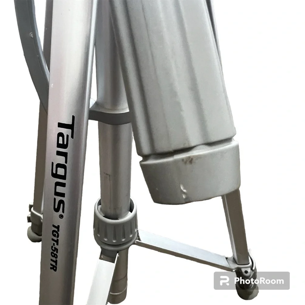 TARGUS TGT-58TR Extendable and Foldable Camera Tripod